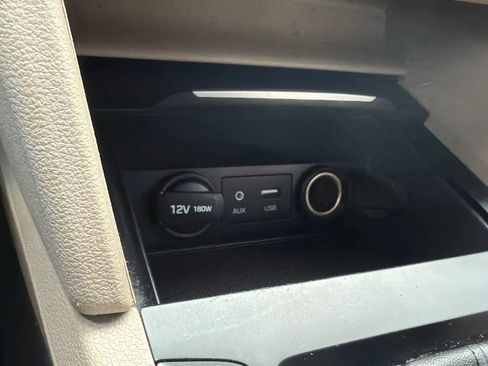 Used 2017 Hyundai Elantra Value Edition image 19