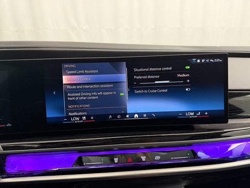 Used 2025 BMW 740i xDrive image 44