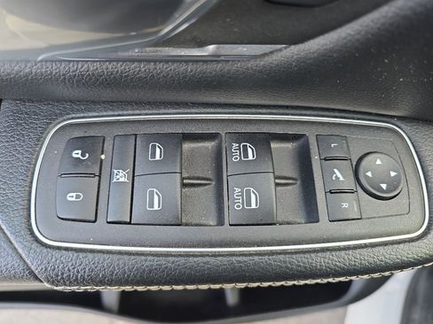 Used 2024 RAM 1500 Laramie image 11