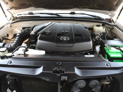 Used 2007 Toyota 4Runner SR5 AWD/4WD image 29