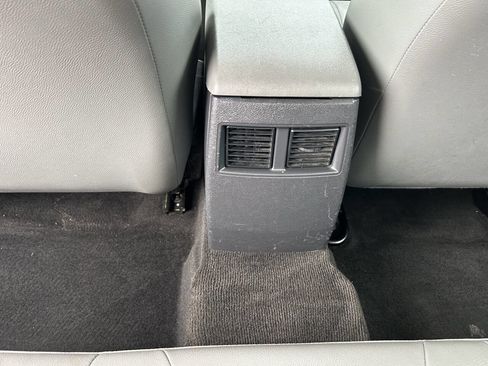 Used 2005 Chrysler 300 Touring image 35