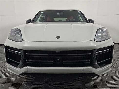 New 2026 Porsche Cayenne Turbo image 10