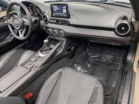 Used 2023 MAZDA MX-5 Miata Grand Touring RWD image 18