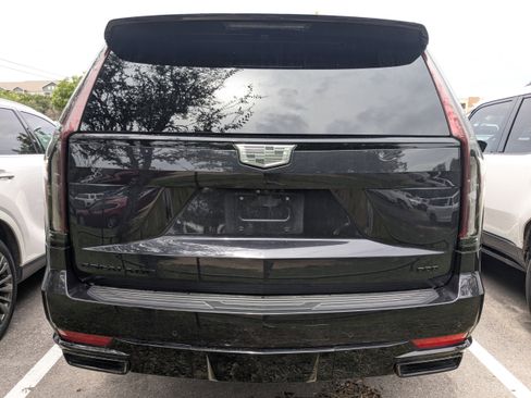 Used 2023 Cadillac Escalade Sport Platinum w/ LPO, ONYX Package AWD/4WD image 10