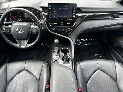 Used 2022 Toyota Camry XSE FWD image 14