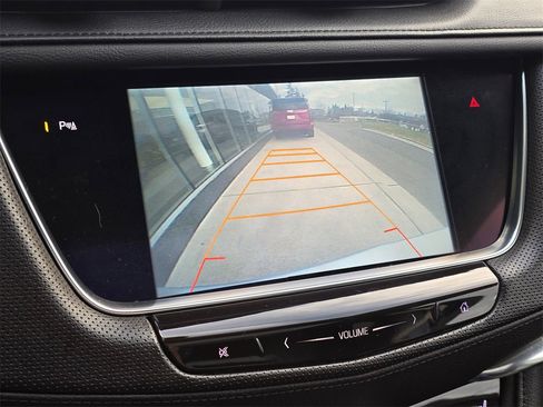 Used 2017 Cadillac XT5 Luxury image 30