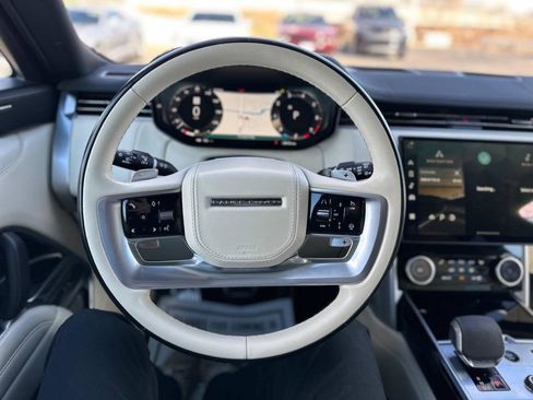 Used 2023 Land Rover Range Rover SE AWD/4WD image 25