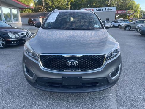 Used 2016 Kia Sorento AWD w/ LX Convenience Package image 9