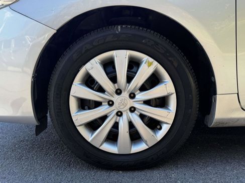 Used 2013 Toyota Corolla LE FWD image 8
