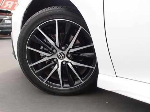 Certified 2022 Toyota Camry SE FWD image 13