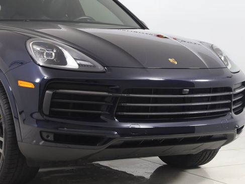 Used 2023 Porsche Cayenne Platinum Edition AWD/4WD image 44
