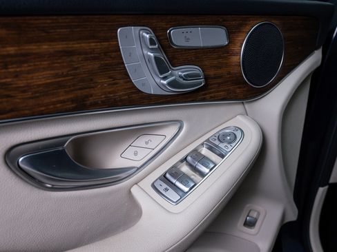 Used 2022 Mercedes-Benz GLC 300 4MATIC image 18