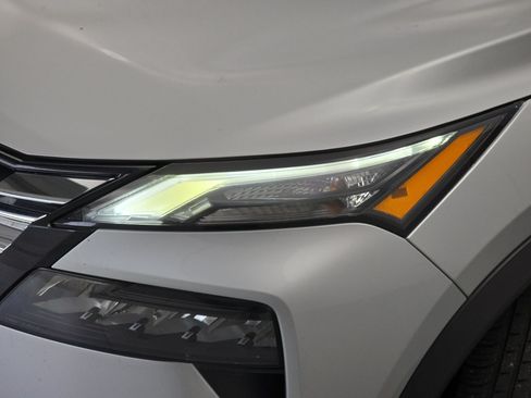 Certified 2024 Nissan Rogue SV AWD/4WD image 31