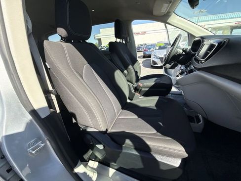 Used 2023 Chrysler Voyager LX FWD image 26