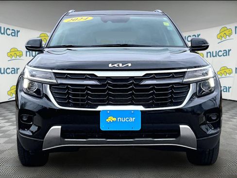 Used 2024 Kia Seltos EX image 2