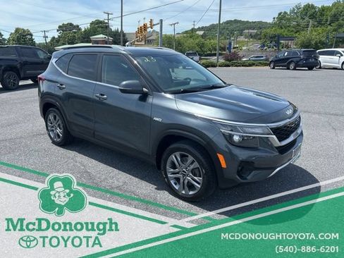 Used 2023 Kia Seltos S w/ Navigation Package AWD/4WD image 6