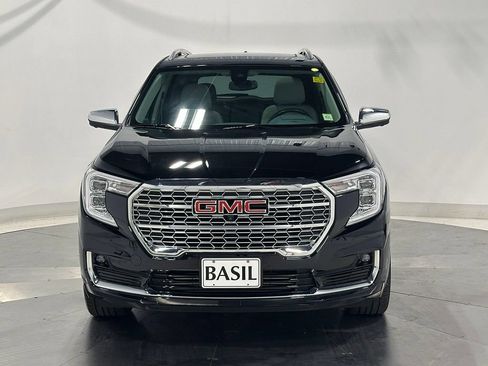 Used 2022 GMC Terrain Denali w/ Black Diamond Edition AWD/4WD image 9