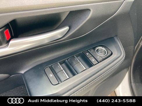 Used 2024 Toyota Grand Highlander XLE image 11