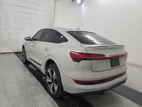 Used 2021 Audi e-tron Prestige w/ Prestige Package AWD/4WD image 4