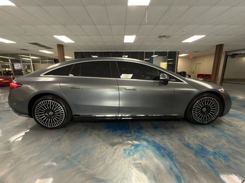 Used 2022 Mercedes-Benz EQS 580 4MATIC Sedan image 8
