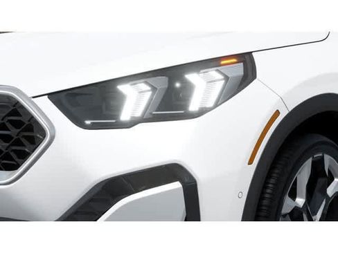 New 2026 BMW X2 xDrive28i w/ Technology Package AWD/4WD image 7