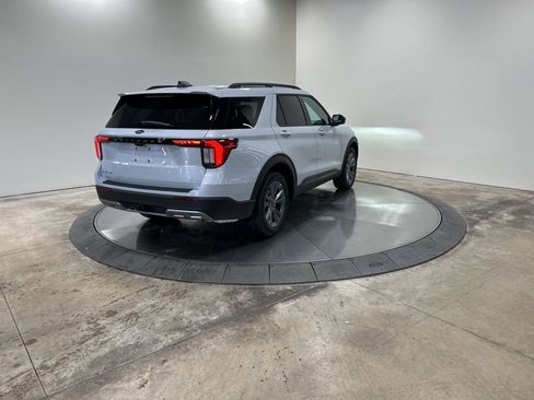 New 2026 Ford Explorer Active w/ Active Comfort Package image 6