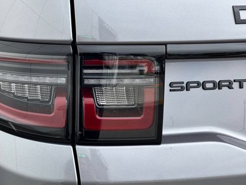 Certified 2025 Land Rover Discovery Sport Dynamic SE AWD/4WD image 34