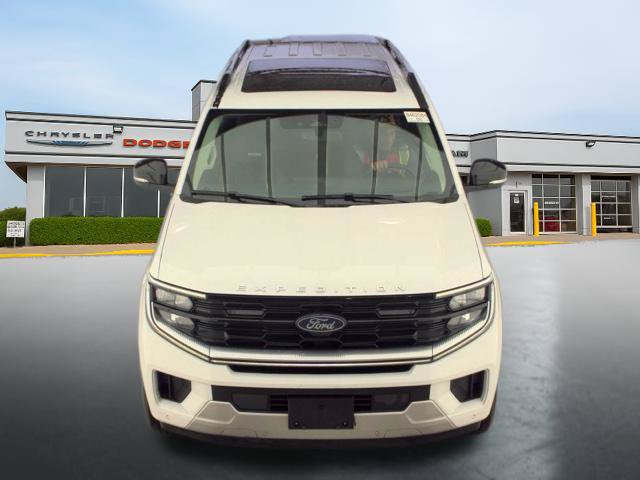 Used 2025 Ford Expedition Max Platinum AWD/4WD image 3
