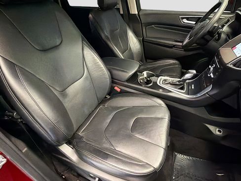 Used 2016 Ford Edge Titanium w/ Technology Package image 16