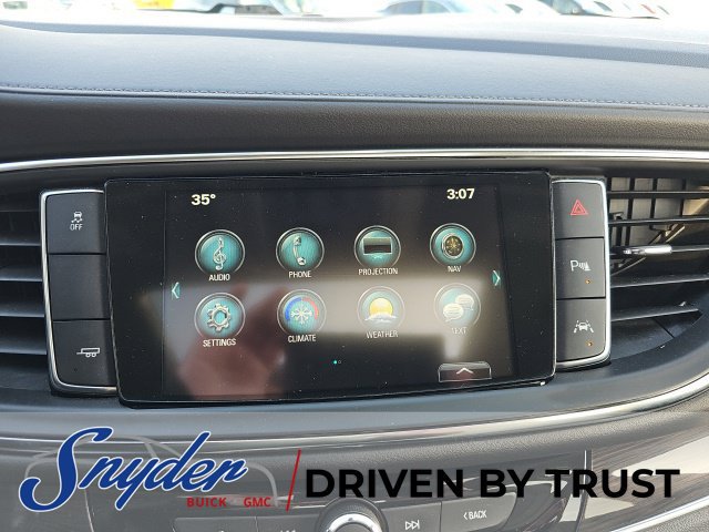 Used 2018 Buick Enclave Premium w/ Experience Buick Package FWD image 26