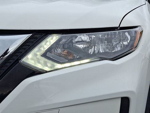 Used 2020 Nissan Rogue SV AWD/4WD image 10
