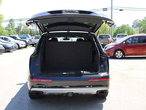 Used 2017 Audi Q7 3.0T Prestige AWD/4WD image 9