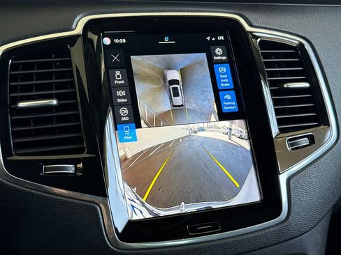 Certified 2024 Volvo XC90 T8 Plus AWD/4WD image 20