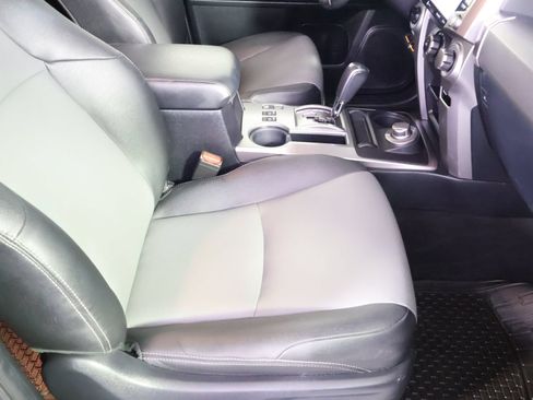 Used 2020 Toyota 4Runner SR5 Premium w/ Moonroof Package AWD/4WD image 51