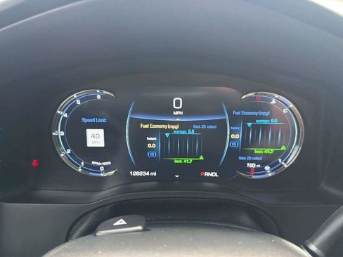 Used 2017 Cadillac Escalade Platinum AWD/4WD image 36