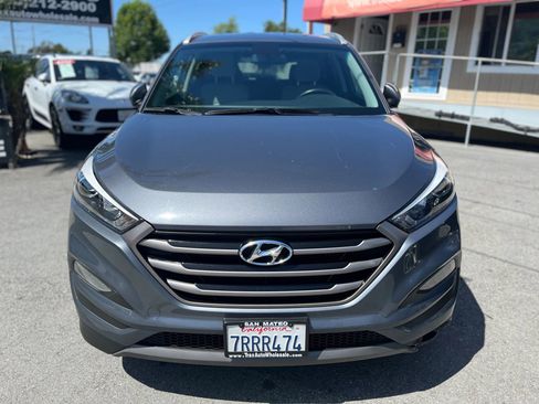Used 2016 Hyundai Tucson Sport image 2
