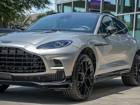 New 2025 Aston Martin DBX 707 image 9