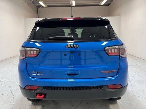 Used 2024 Jeep Compass Trailhawk AWD/4WD image 10