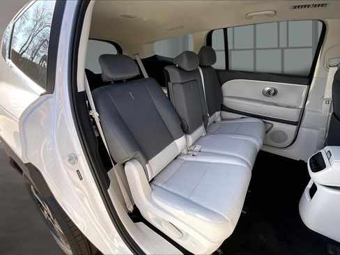 New 2026 Hyundai Ioniq 9 SE AWD/4WD image 10