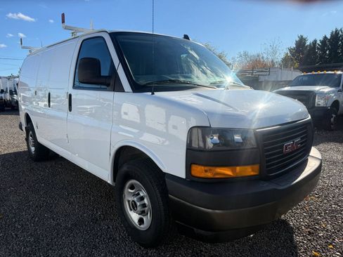 Used 2023 GMC Savana 2500 w/ Driver Convenience Package RWD image 6