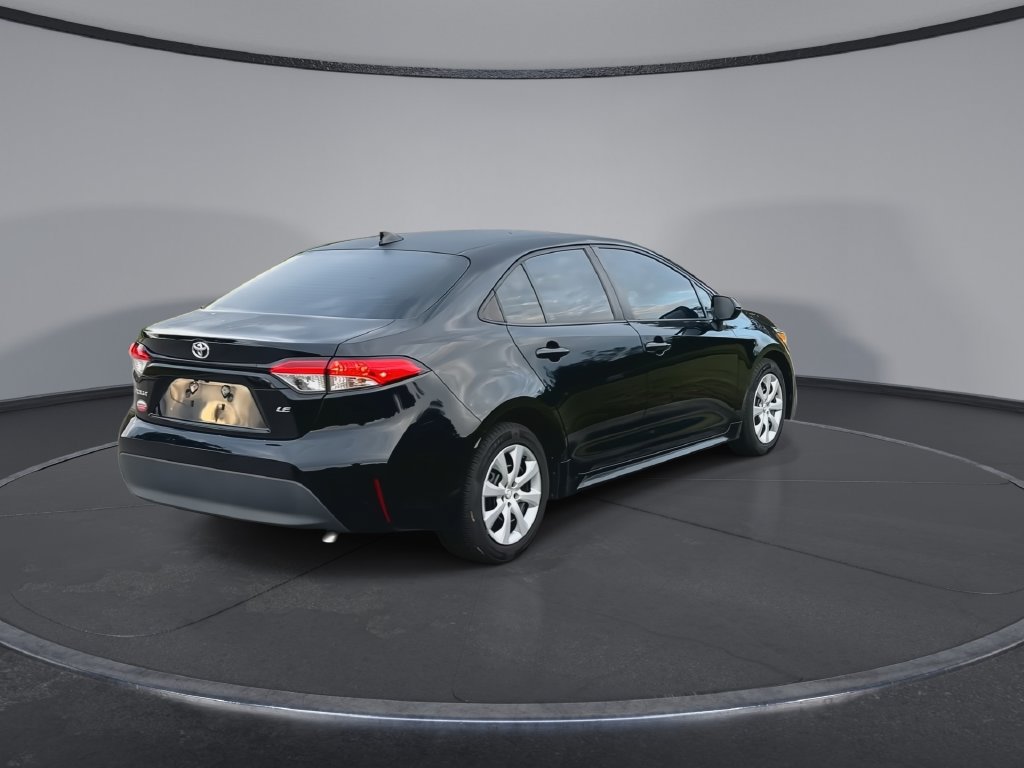 Used 2023 Toyota Corolla LE FWD image 8