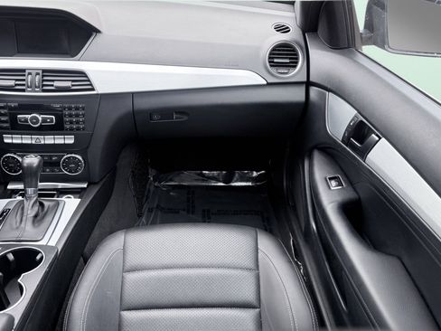 Used 2014 Mercedes-Benz C 250 Coupe image 33