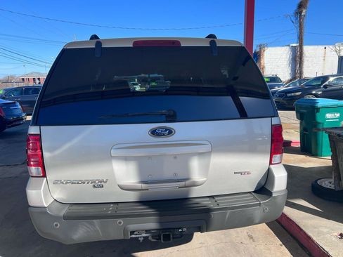 Used 2006 Ford Expedition XLT image 5