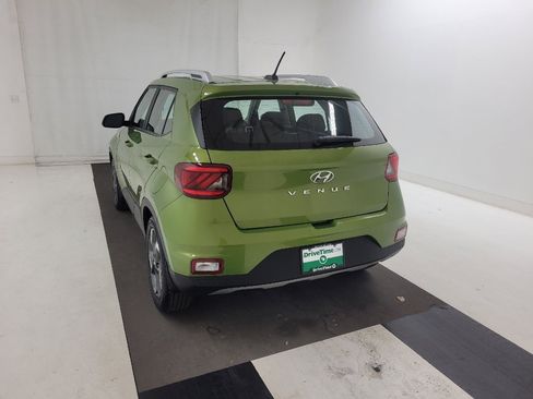 Used 2024 Hyundai Venue SEL image 6