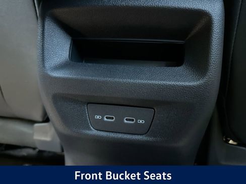 New 2025 Volkswagen Tiguan SE image 31