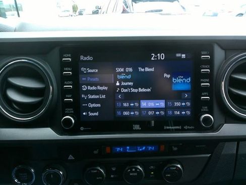 Used 2021 Toyota Tacoma TRD Sport w/ TRD Premium Sport Package AWD/4WD image 18