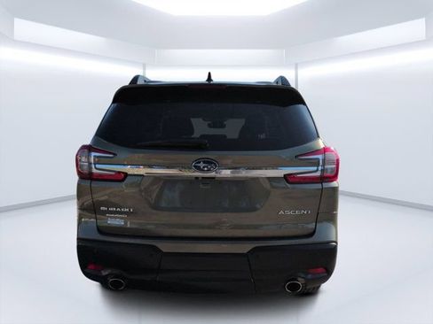 Used 2025 Subaru Ascent Premium AWD/4WD image 4