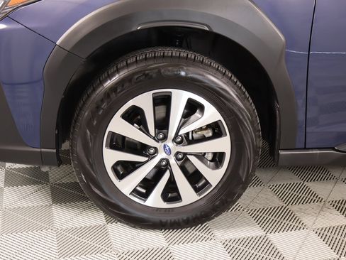 Used 2024 Subaru Outback Premium AWD/4WD image 18