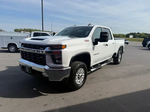 Used 2021 Chevrolet Silverado 2500 LT w/ Z71 Off-Road Package image 2