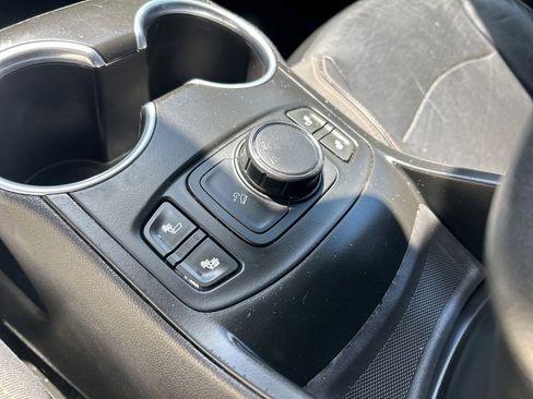 Used 2019 GMC Terrain SLT FWD image 35
